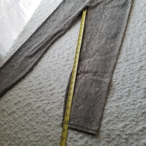 VARLEY Luna snakeskin print leggings size XL - Picture 8 of 8